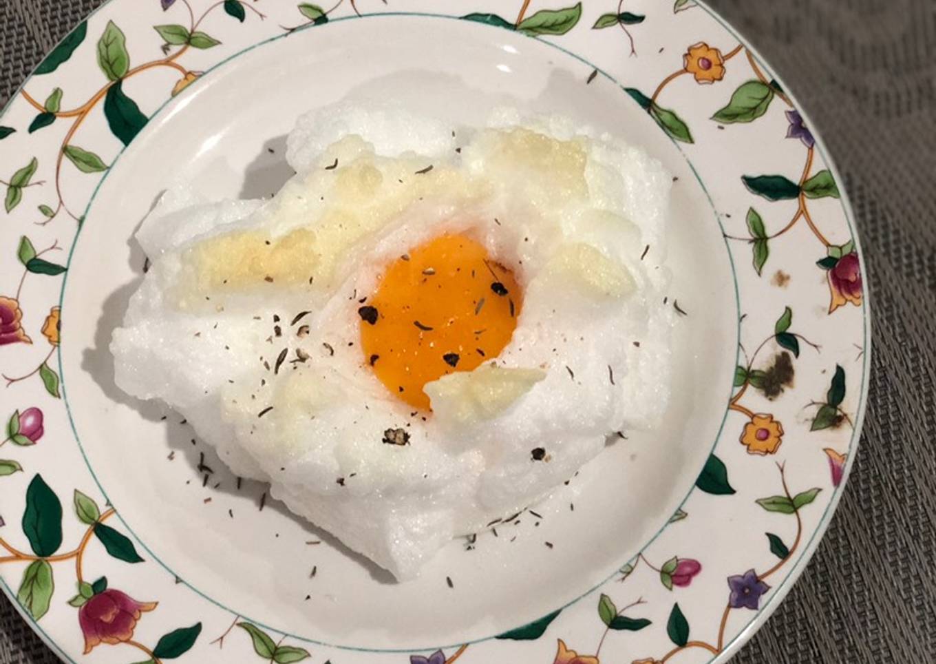 Egg in cloud/ telur di awan