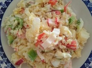 Una foto de Ensalada completa con palmitos y kanikama