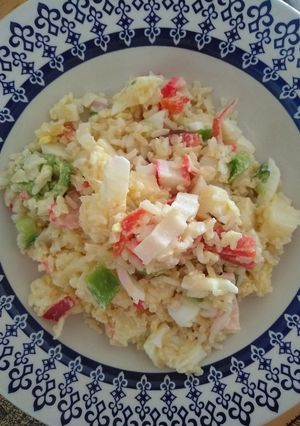 Una foto de Ensalada completa con palmitos y kanikama