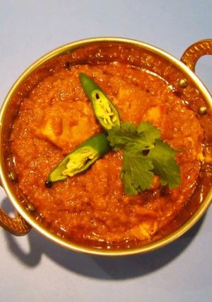 A picture of Paneer Tikka Masala.