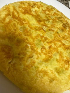 Una foto de Tortilla de patata rápida y con poco aceite