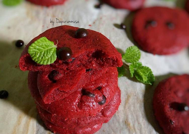 Red Velvet Soft Cookies