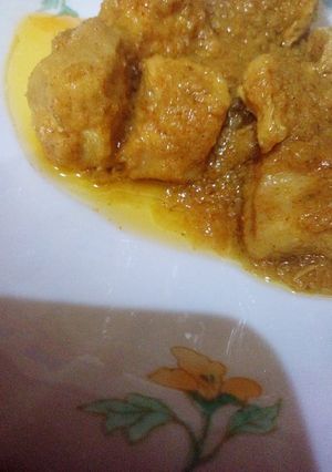 A picture of Boneless chicken salan.