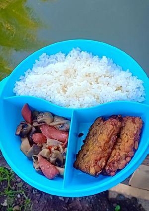 Foto resep Cah jamur kancing+sosis dan tempe bacem