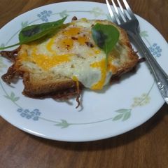 A picture of Cheesy Egg Toast.