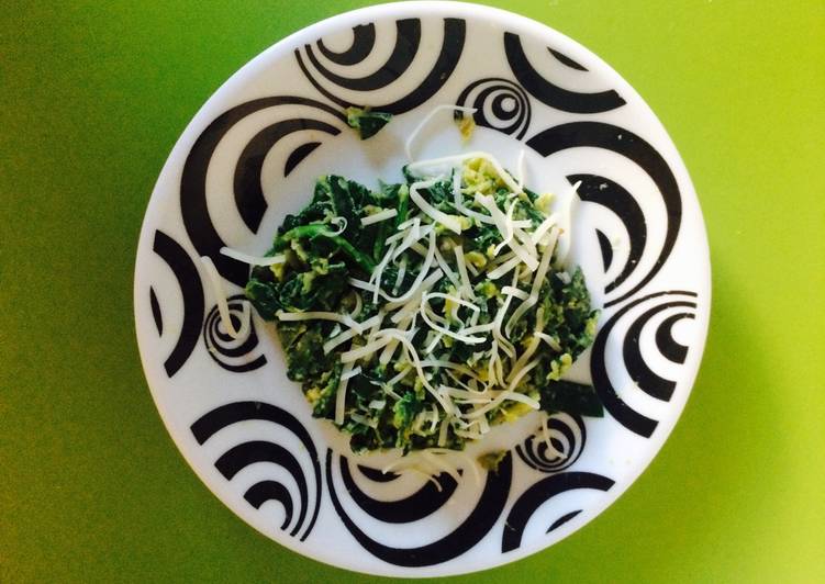 Espinacas, huevo y queso