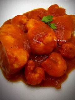 Una foto de Rape con langostinos en salsa