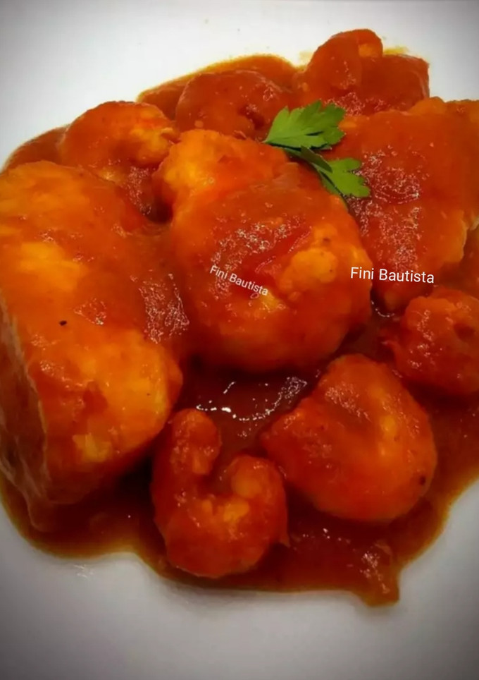 Una foto de Rape con langostinos en salsa