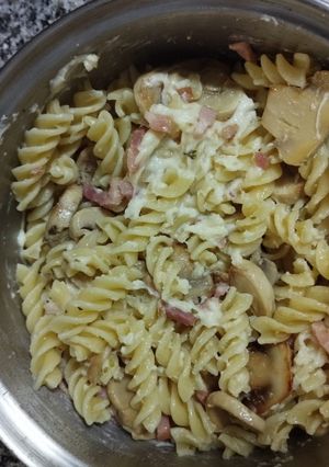 Foto de Massa com Bacon, Cogumelos e molho de Queijo