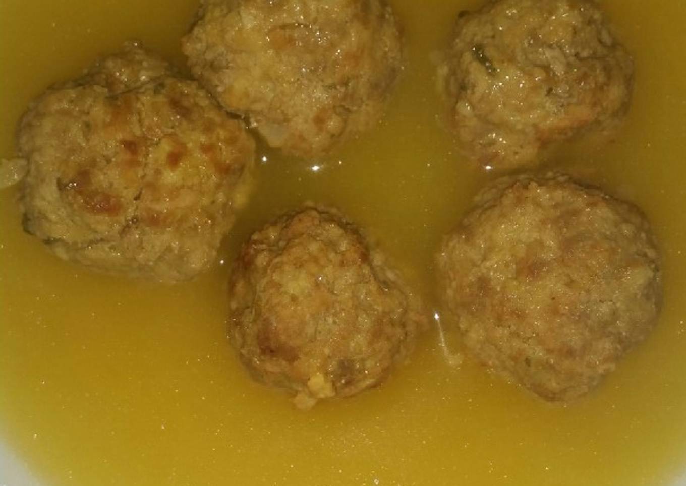 Albóndigas en caldo