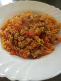Macarrones de lentejas con sofrito de atún