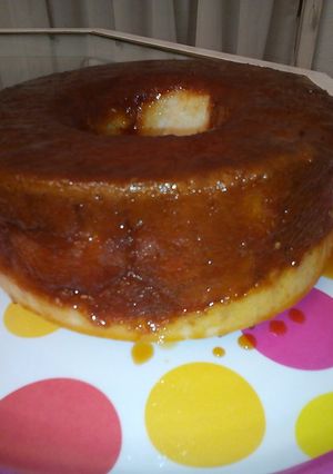 Una foto de Budin de pan enorme