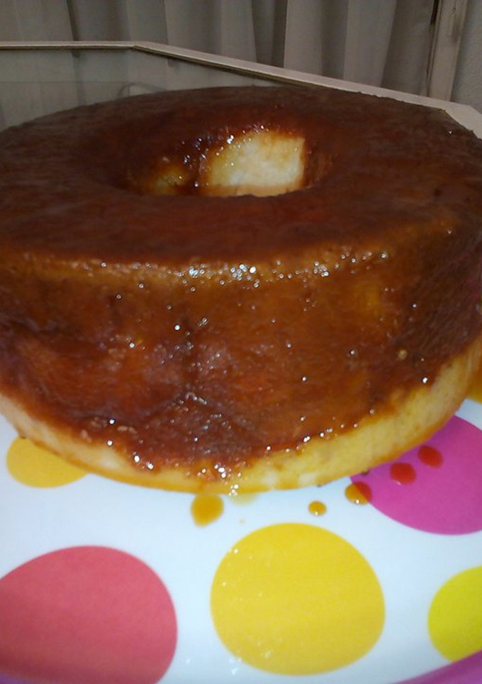 Una foto de Budin de pan enorme