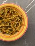 Udon fatti in casa con verdure saltate e salsa di soia