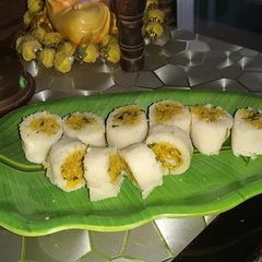 A picture of Stuffed Sooji wheels /Rolls.