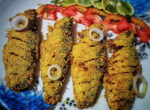 A picture of Rava/semolina fish fry.