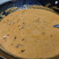 A picture of Mushroom butter masala.