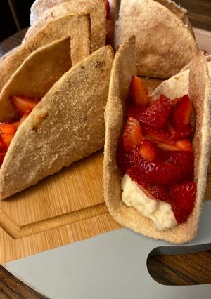 A picture of Cinnamon Strawberry Cheesecake Dessert Tacos.