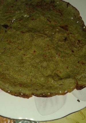 A picture of Whole moong dal cheela.