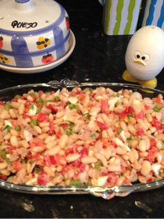 Una foto de Ensalada de alubias blancas