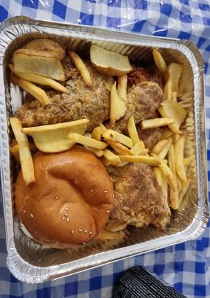 صورة لوصفة بروستد في القلاية الهوائية🍗