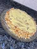 Torta pan di Spagna con crema pasticcera e gocce di cioccolato