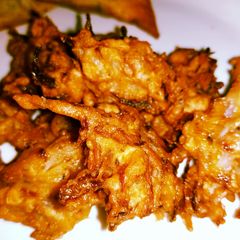 A picture of Alu Piyaz K Pakory.