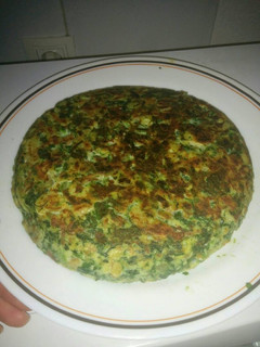 Una foto de Tortilla de patatas con espinacas