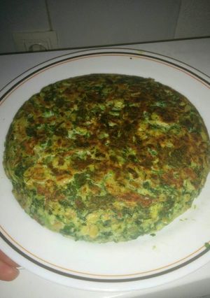 Una foto de Tortilla de patatas con espinacas