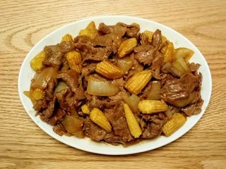 玉米筍炒牛肉