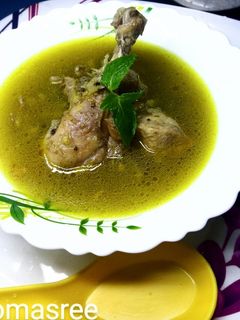 চিকেন স‍্যুপ(Chicken soup recipe in Bengali) রেসিপির প্রধান ছবি