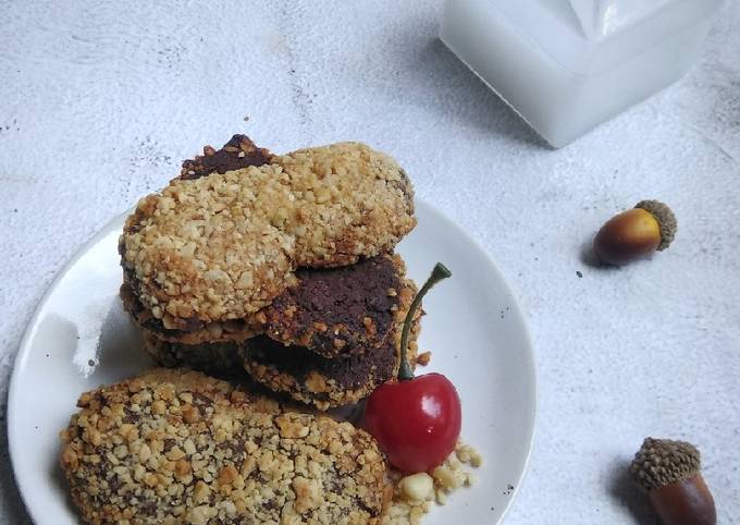 Chocolate Peanut Cookies