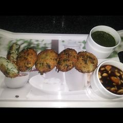 A picture of Potato corn patties.