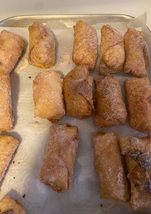 A picture of Fries Strawberry cheesecake rolls.