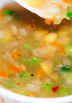 वेजिटेबल सूप (Vegetable soup recipe in hindi) रेसिपी मुख्य फोटो