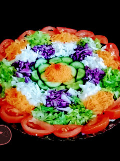 عکسی از دستور تزیین سالاد فصل