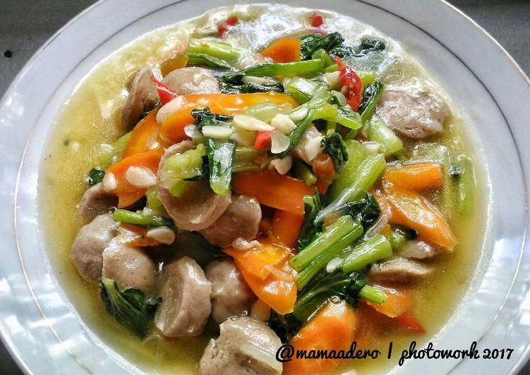 Resep Cah  Sawi  Caisim Bakso  oleh Veronika Betariani Cookpad