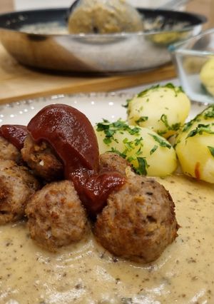 Kötbullar, avagy a híres svéd húsgombóc recept fotója