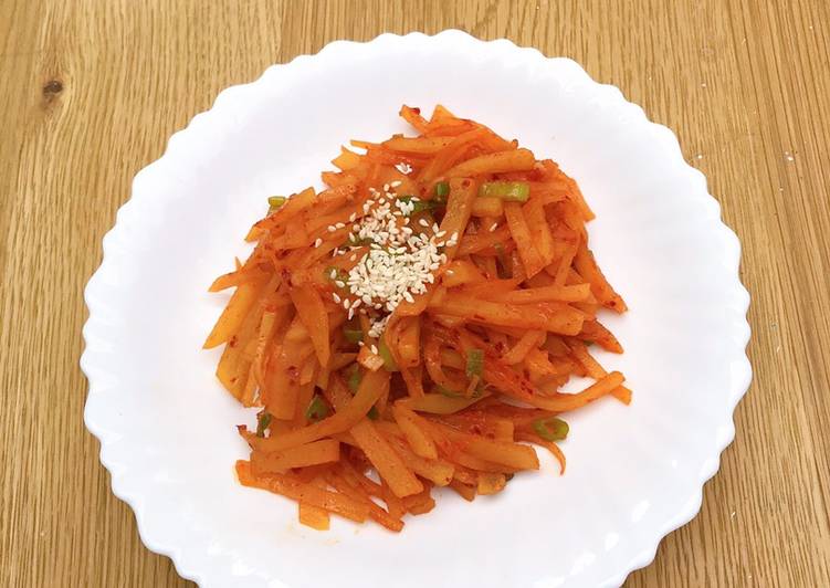 Recipe of Quick Pan-fried potato shreds with Korean chilli paste