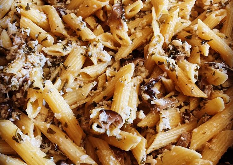 Steps to Prepare Perfect Lemon-Garlic Mushroom Crab Penne Pasta