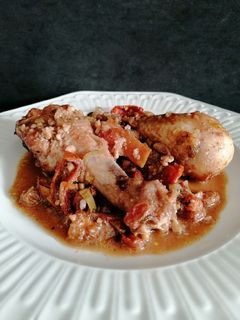 Una foto de Jamoncitos de pollo al horno con frutos secos