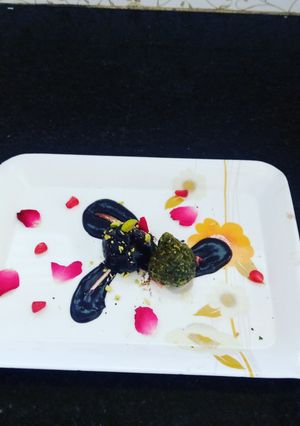 A picture of Chocolate paan modak.