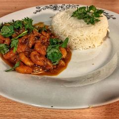 A picture of Dried Chilli & Garlic Prawn with Rice.
