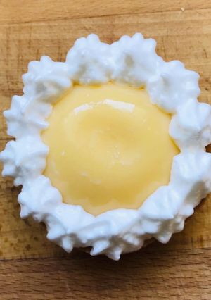 Une photo de Tartelette citron meringuée