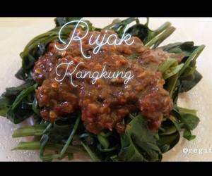 Gampangnya Menyajikan Rujak Kangkung Mantul Banget