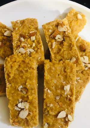 A picture of Malai besan Burfi.