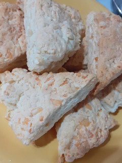 Una foto de Scones de Queso
