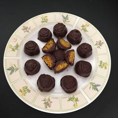 Mango coconut chocolate A picture of Mango coconut chocolate.