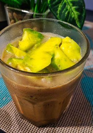 Foto resep Es Alpukat Susu Cokelat
