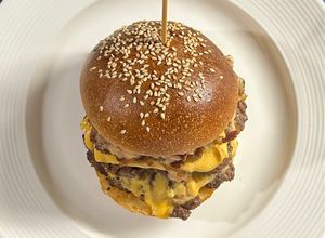 Foto di Double smash burger con bacon jam